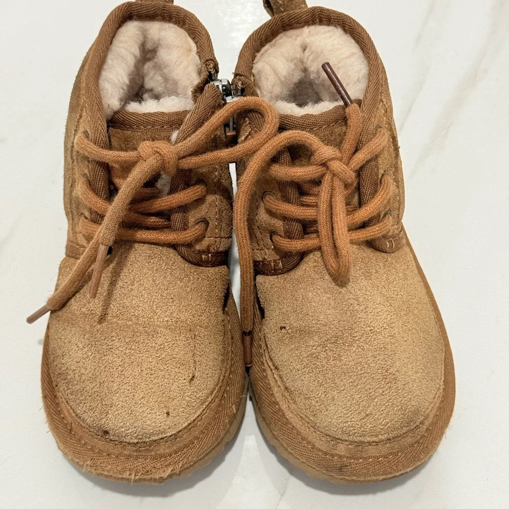 UGG Kids Neumel II Chestnut‎ boots 9
